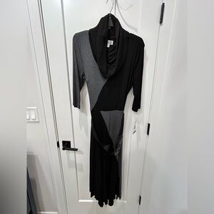 Robbie Bee Black and Gray Long Sleeve Dress